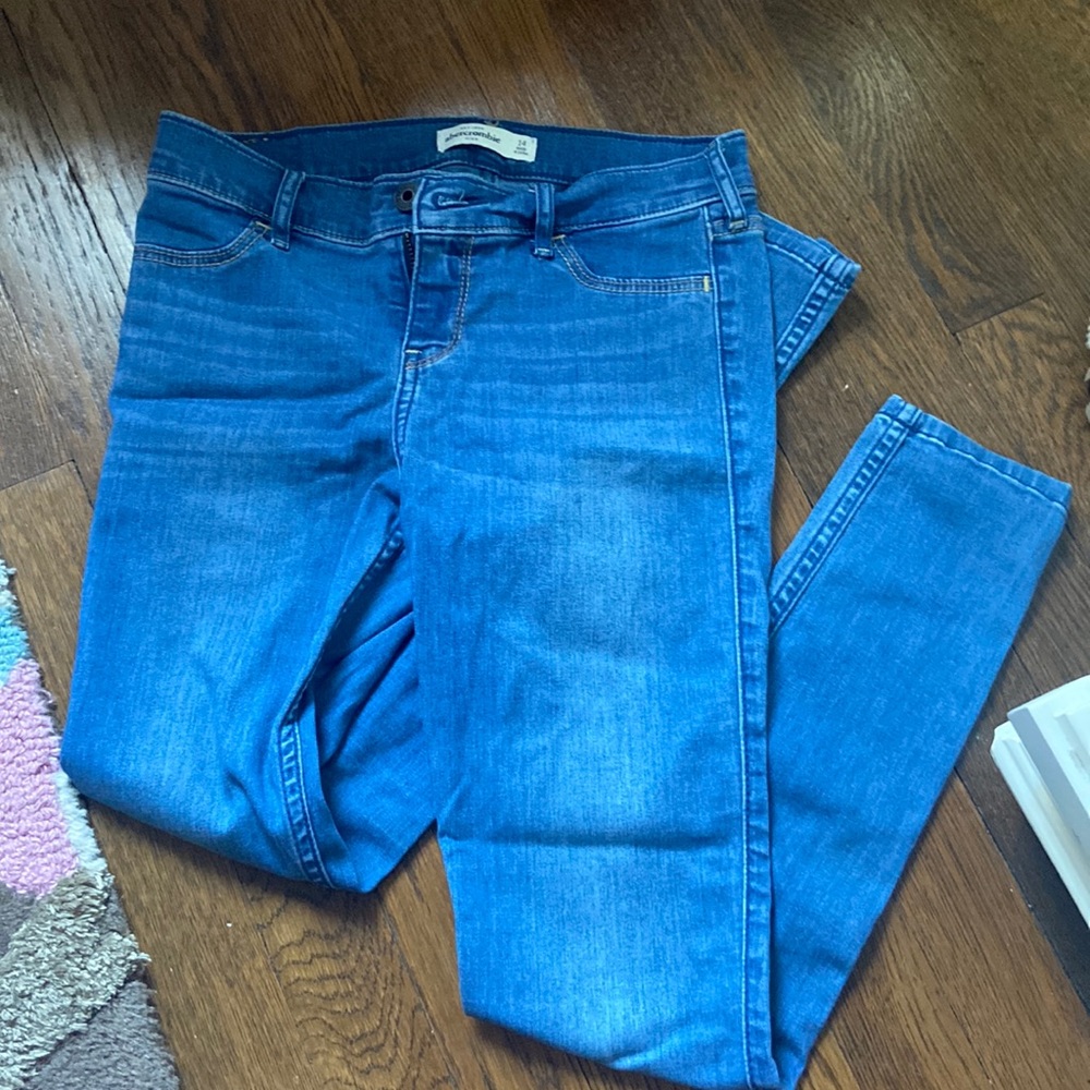 Blue skinny jeans